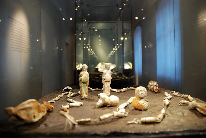 Ausstellung von Büsten