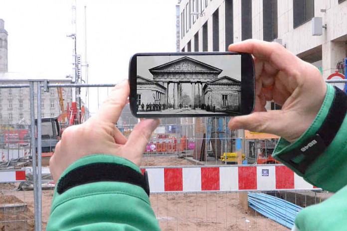 Das historische Ettlinger Tor als ehemalige Stadtgrenze von Karlsruhe