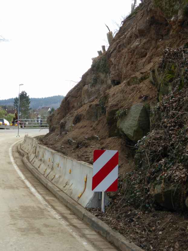 Nach der Sperrung im Februar aufgrund von abgestürzten Geröllbrocken ist die K 4125 zwischen Weinheim-Oberflockenbach und Gorxheimertal nun wieder einspurig befahrbar