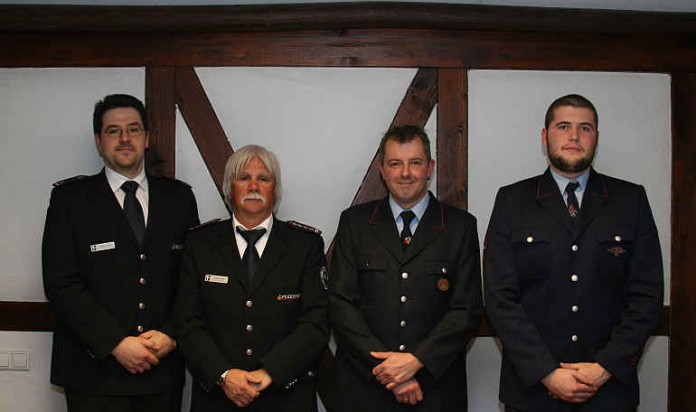 Neue Abteilungsführung: v.l.n.r. Andreas Konrad, stellv. Feuerwehrkommandant Thomas Zöller, Peter Wagner, Marcel Schönherr