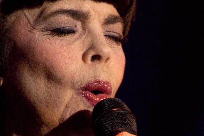 Der "Spatz von Avignon" auf Deutschland-Tournee