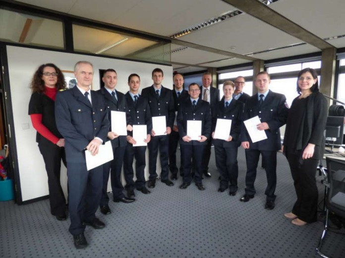 Sieben neue Brandmeister bei der städtischen Berufsfeuerwehr