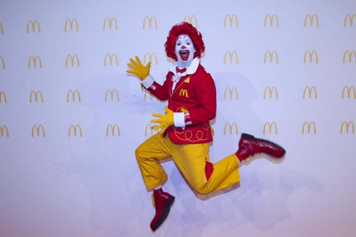 Mc Donnald´s Zukunftsweisendes Restaurant im Flughafen eröffnet