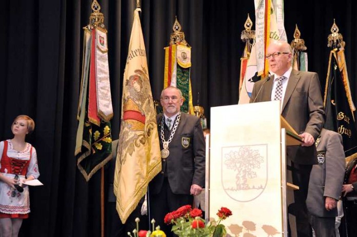Frank Eckert, Leiter des Schul- und Sportames dankte dem Verband für die Vergabe nach Bruchsal