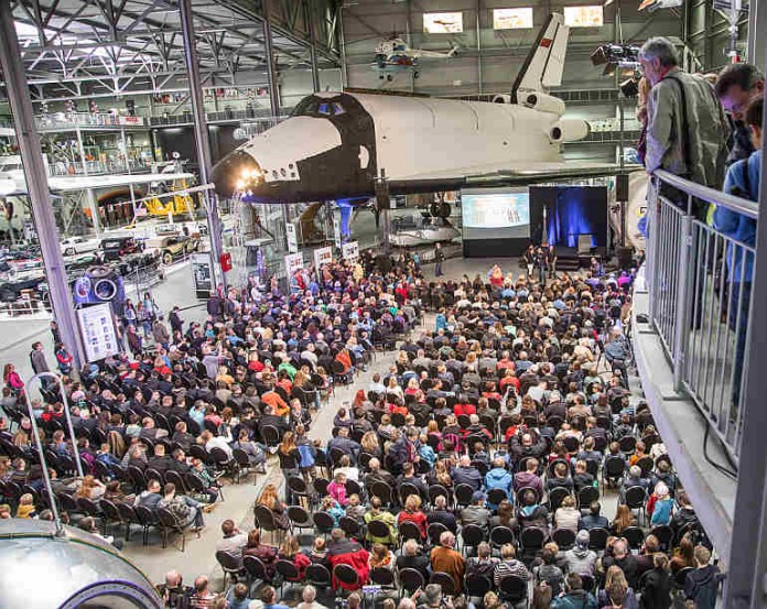 Alexander Gerst hielt im Technik Museum Speyer zwei Vorträge