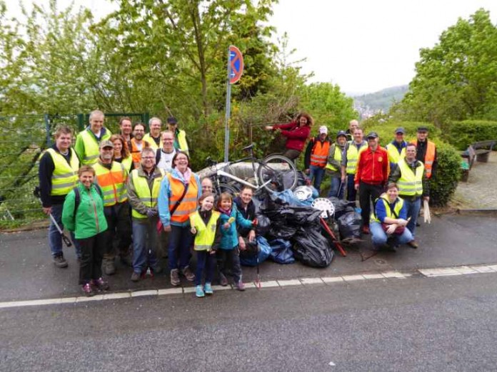 Die Geocacher trafen sich zur Säuberungsaktion
