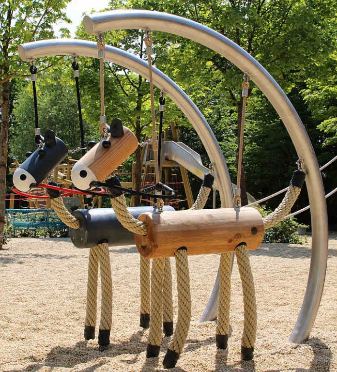 Wackelpferde im Sonnenbad
