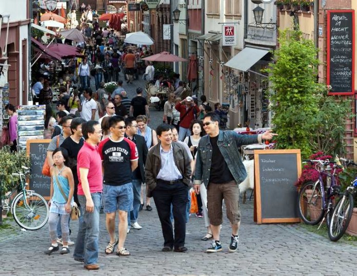Studie belegt: Heidelberg ist bei Touristen sehr beliebt. Damit ist die Tourismus-Industrie ein bedeutender Wirtschaftsfaktor für die Stadt und die Region