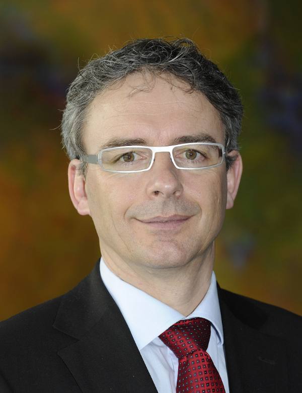 Landrat Dr. Christoph Schnaudigel wurde für weitere acht Jahre als Landrat des Landkreises Karlsruhe gewählt
