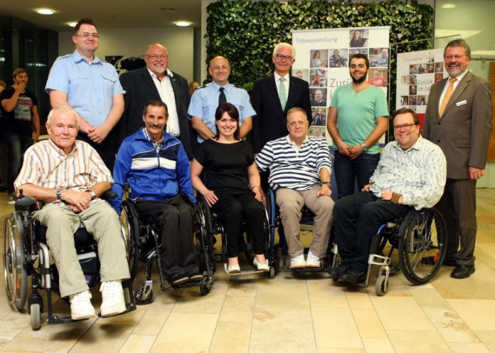 Menschen mit Mut - Fotoausstellung in der Kreissparkasse