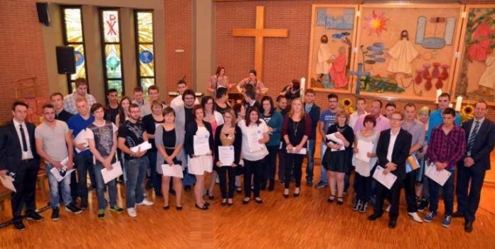 „BBW_Absolventen_2015“ Das BBW Mosbach-Heidelberg konnte 45 Absolventen ins Berufsleben entlassen