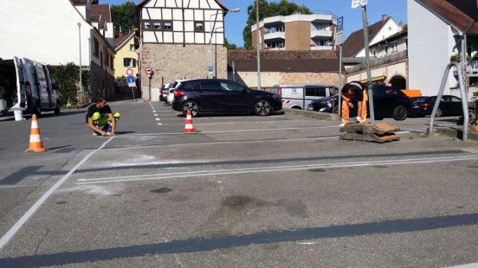 Die Parkplätze werden verbreitert