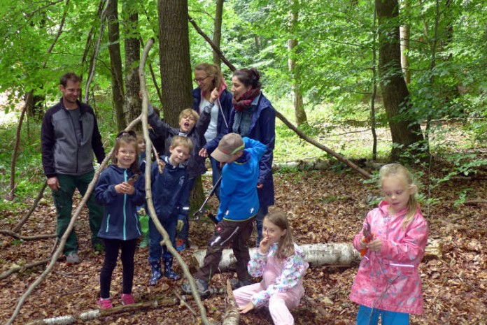 Im Rahmen der Ferienwoche waren Rambacher Grundschulkinder im Wald