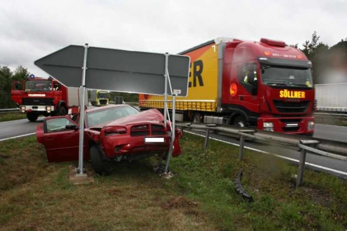 Der Fahrer verlor die Kontrolle über seinen PKW