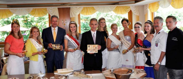 OB Feldmann und Landrat Wilkes mit Nibelungenhoheiten im Kreis Bergstraße