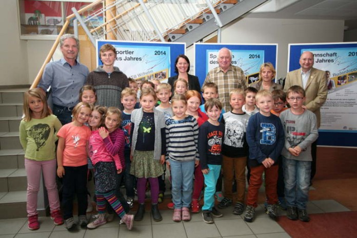 Ausstellung „Sportler des Jahres“ wandert in die Pestalozzischule