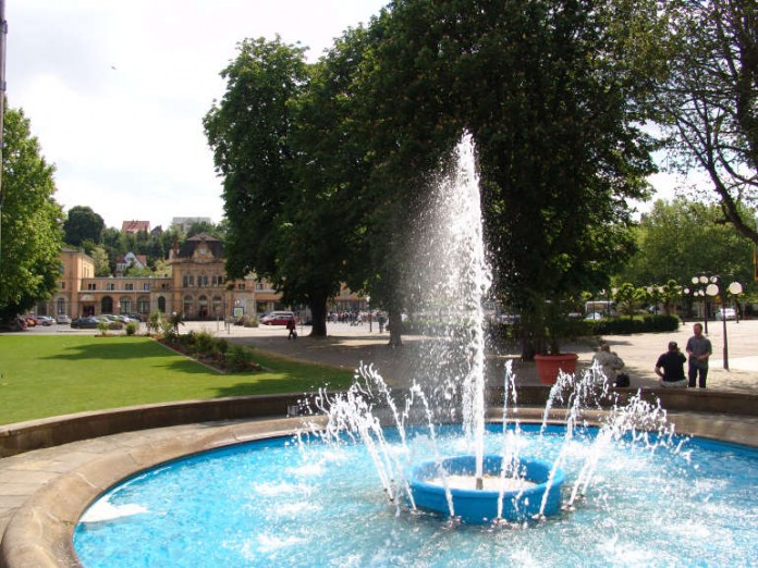 Der Brunnen am Bahnhofsvorplatz Der Brunnen am Bahnhofsvorplatz (Foto: Rolf Schädler)