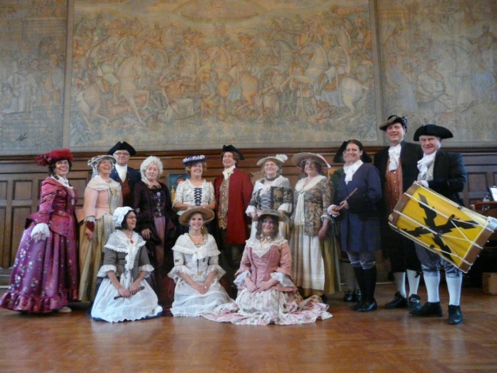 Der Historische Tanzkreis Bensheim e.V. begeisterte am vergangenen Wochenende die Gäste und bildete ein zusätzliches Highlight im Rahmen des vielseitigen Jubiläumsprogramms der Tourist-Information NibelungenLand in Lorsch