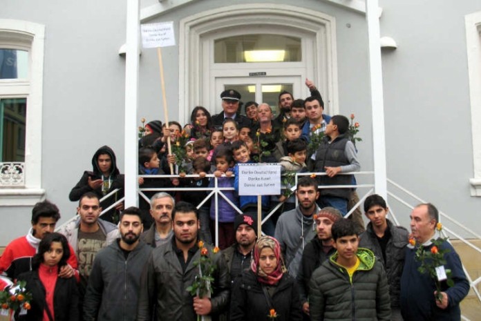 Danke Deutschland, Danke Kusel, Danke aus Syrien - So überraschten die Flüchtlinge die Beamten