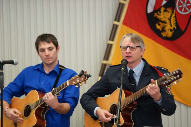 Jürgen Traub griff zur Gitarre