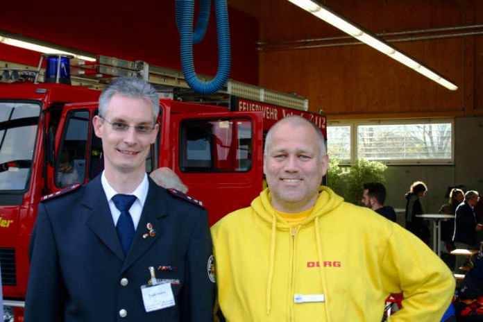 Frank Karlein (Feuerwehr Wieblingen, l.) und Andreas Keller (DLRG Heidelberg)