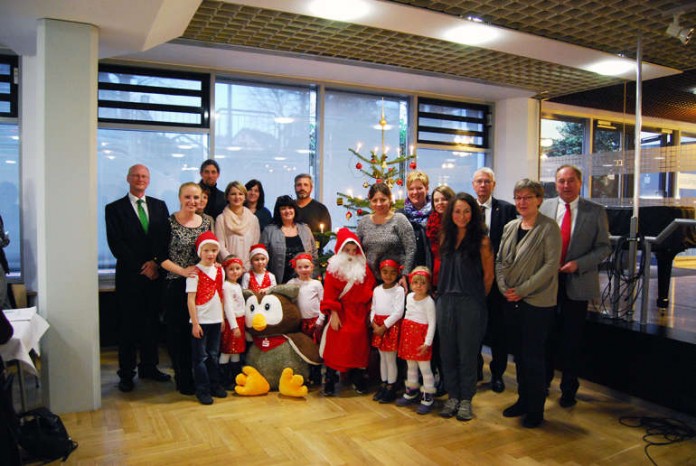 Foto der alljährlichen Spendenübergabe an alle Kaiserslauterer Betreuungseinrichtungen für Kinder