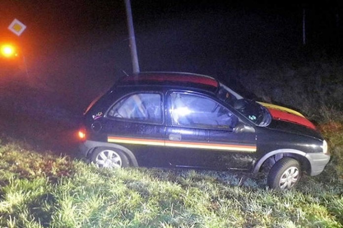 Zeugen die Hinweise auf den Verursacher und das Unfallgeschehen machen können, wenden sich an die Polizei
