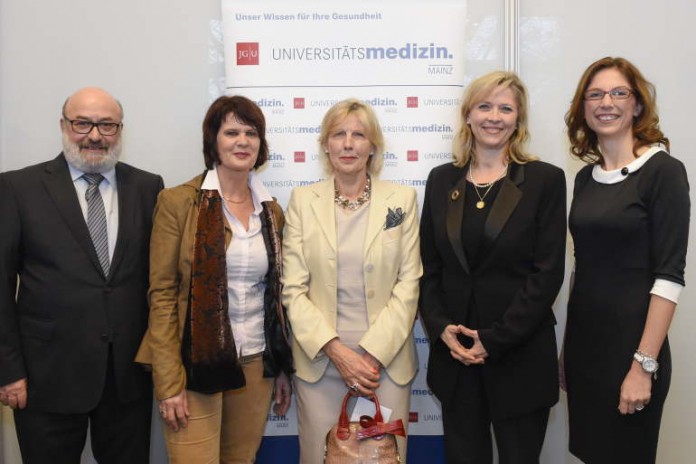 (v.l.n.r.) Dr. Josef Peter Mertes, Vera Reiß, Ilse Leifheit, Prof. Dr. Babette Simon Sabine Bätzing-Lichtenthäler