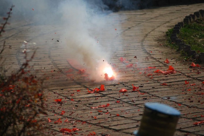 Das Ordnungsamt rät zur Vorsicht beim Abbrennen von Feuerwerkskörpern