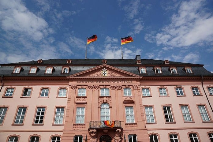 14 Parteien stellen sich am 13.03.2016 in Rheinland-Pfalz zur Wahl