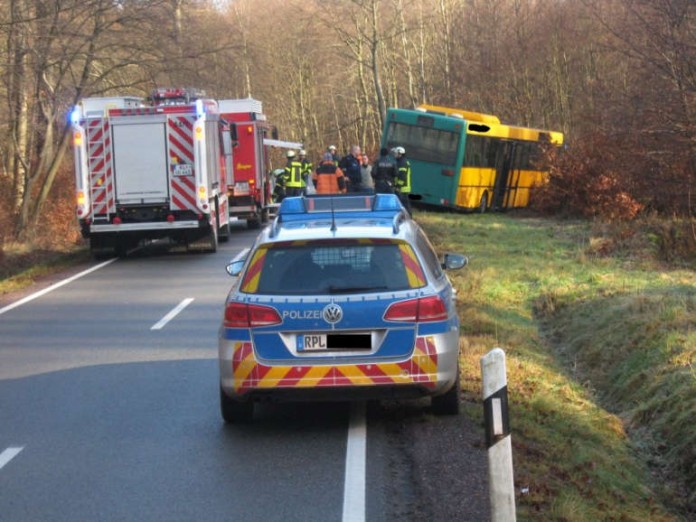 Ein Bus und ein PKW waren beteiligt