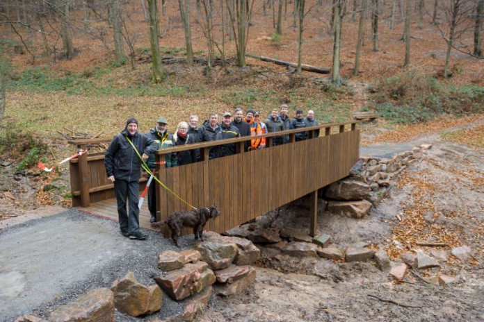 Bei der Präsentation der neuen Mühltalbrücke im Handschuhsheimer Siebenmühlental