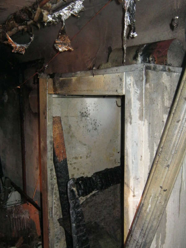 Ein 10 m² großer Raum in einem Keller brannte aus