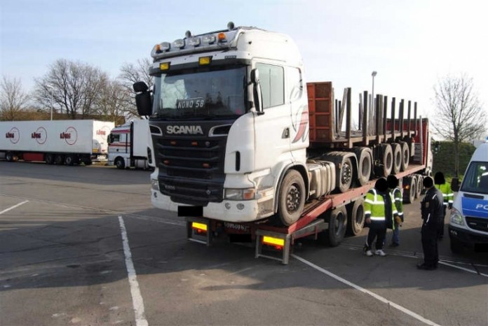 Für diesen Sattelzug endete die Kontrolle mit der Untersagung der Weiterfahrt