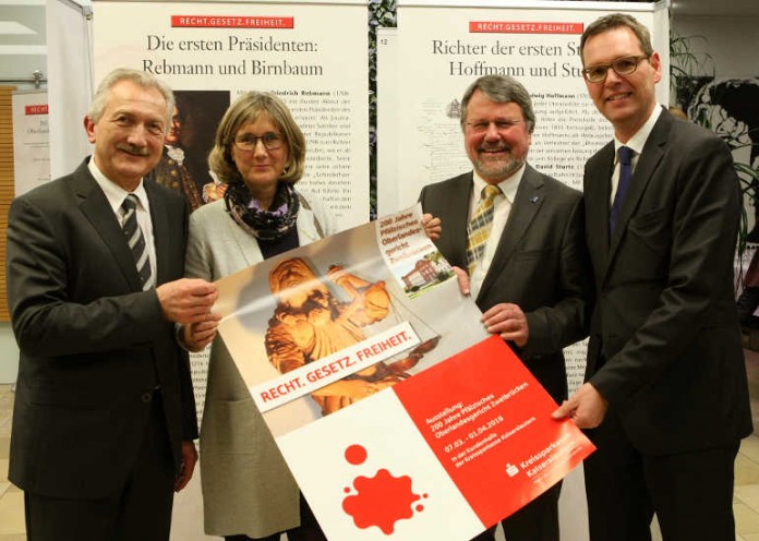 Kreissparkasse zeigt Dokumente aus zwei Jahrhunderten Gerichtswesen