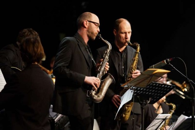Die Saxophonisten Tim Hurley (l.) und Gary Fuhrmann