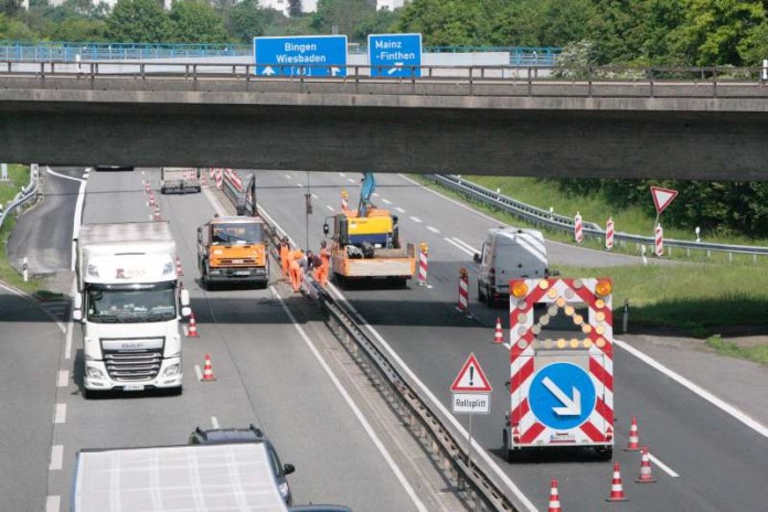 BAB1 Die Baustelle wird eingerichtt