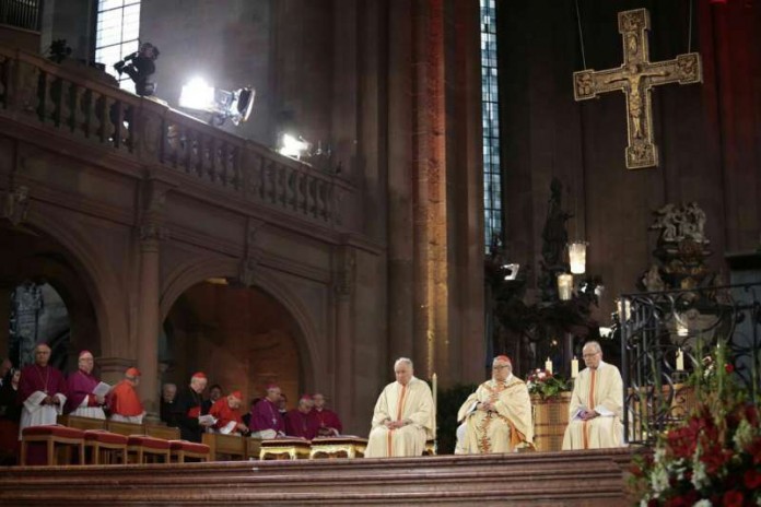 Im Mainzer Dom wird Karl Kardinal Lehmann am Pfingstmontag verabschiedet