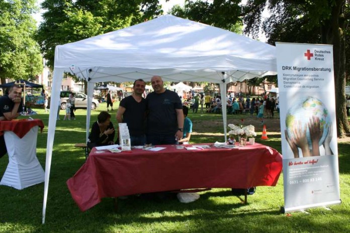 Die Gemeinschaftsunterkunft Post präsentiert sich beim Stadtteilfest Innenstadt-West