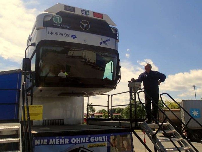 Polizei RLP Überschlagssimulator Überschlagssimulator