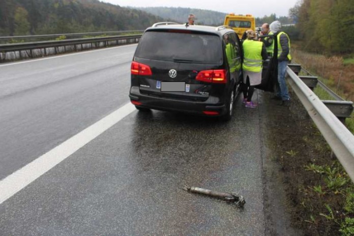 BAB 63, unfallbeschädigtes Fahrzeug