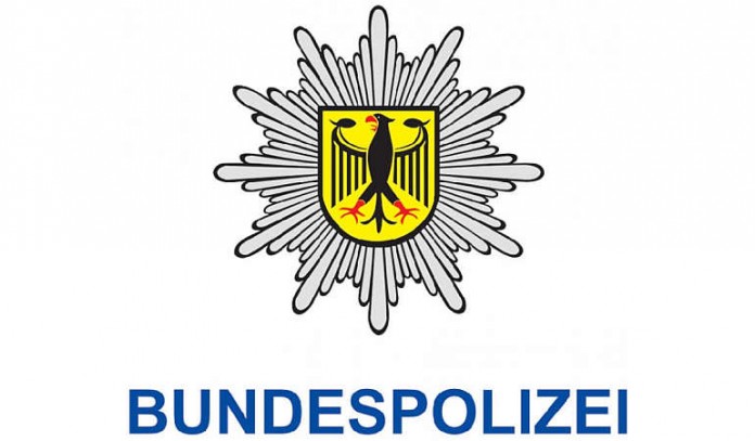 Symbolbild Polizeistern Bundespolizei