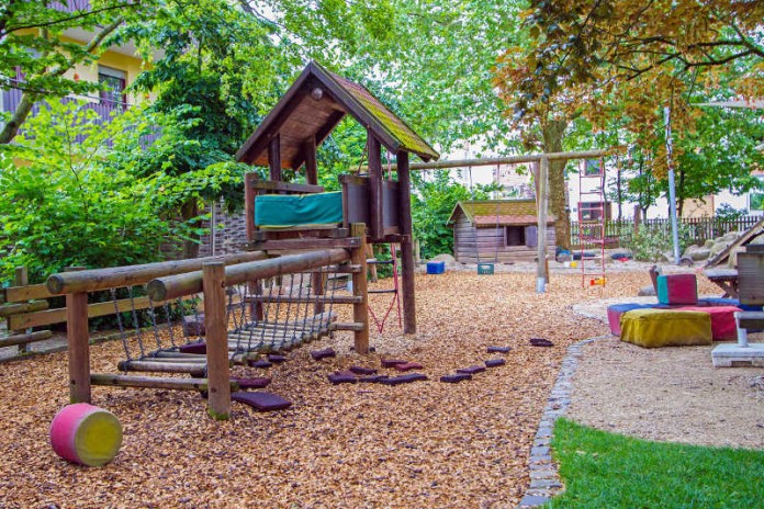 Eltviller Straße, Kindergarten, Kindertagesstätte, Spielplatz,