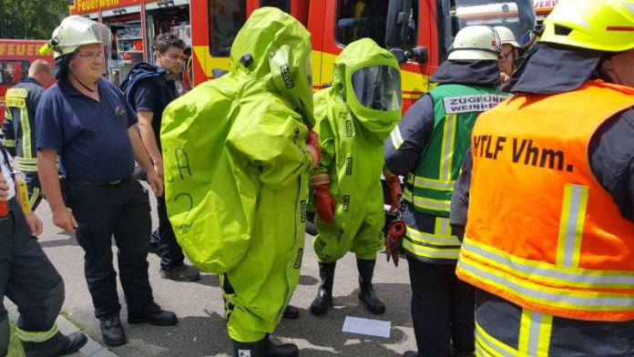 Die Feuerwehr Weinheim wurde angefordert (Foto: Sven Buerholt)