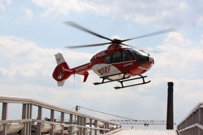 EC 135 im Landeanflug (Foto: DRF Luftrettung)