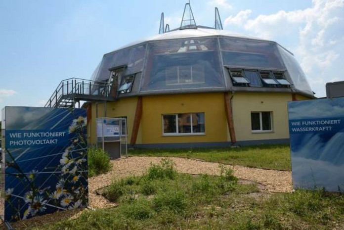 1. Klimaschutzkonferenz am 23. Juni in der BBS, Robert-Stolz-Straße Energieparcours am Solar-Info-Zentrum Neustadt an der Weinstraße (Foto: Energieagentur Rheinland-Pfalz)