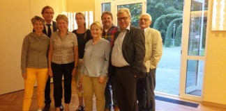 v.l.: Constanze Kraus, Ernst Merkel, Gabriele Bindert, Dagmar Wolpert, Kirsten Sawatzki, Christian Ehlers, Dr. Reiner Lübke, Bernd Bauer (Foto: Förderkreis Ebertpark)