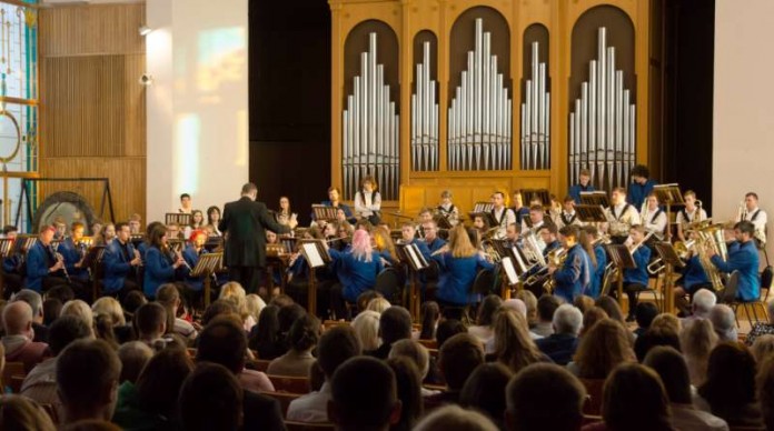 Die Jugendorchester von Karlsruher und Krasnodar begeisterten an Pfingsten ihr Publikum im Orgelsaal des Rathauses der südrussischen Partnerstadt Krasnodar. (Foto. C. Kerl)