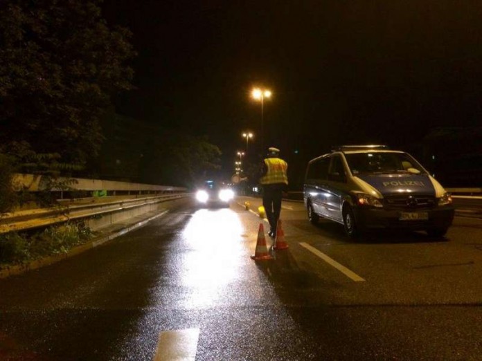 Fahrzeugführer wurden hinsichtlich ihrer Verkehrstüchtigkeit kontrolliert (Foto: Polizeipräsidium Rheinpfalz)