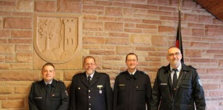 v.l.: Frank Flockerzi, Michael Müller, Torsten Ritzmann, Jürgen Hochdörfer (Foto: Feuerwehr Presseteam der VG Lambrecht)